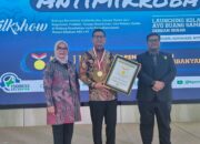 Taruna Ikrar Saksikan BPOM Pecahkan Rekor MURI Ikrar Pengendalian Resistensi Antimikroba Serentak dan Terbanyak