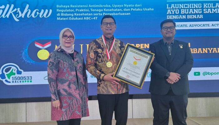 Taruna Ikrar Saksikan BPOM Pecahkan Rekor MURI Ikrar Pengendalian Resistensi Antimikroba Serentak dan Terbanyak