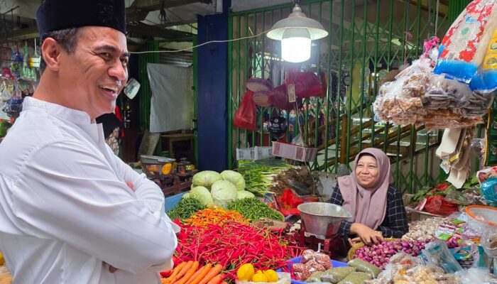 Hari Pertama Puasa, Mentan Amran Sidak Pasar Pastikan Harga Pangan Stabil dan Pasokan Aman