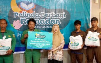 Pelindo Regional 4 Makassar Salurkan 847 Paket Sembako dan Santunan Ramadan