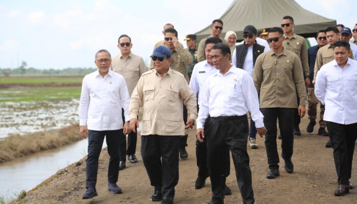 Presiden Prabowo dan Menteri Pertanian Amran Pimpin Tanam Padi Serentak di 14 Provinsi
