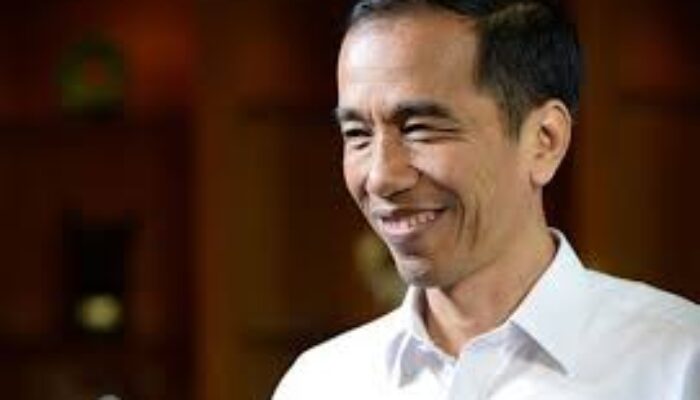 Joko Widodo Tantang  Pihak Yang Menuduhnya Ijazah Palsu