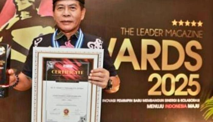 Terima Penghargaan The Best Innovation Leader Indonesia 2025, Zainal Paliwang : Ini Hasil Kerja Keras Pemerintah dan Masyarakat Kaltara