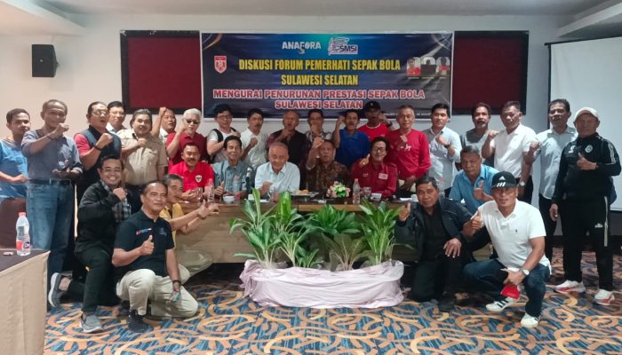 Legenda Turun  Gunung Atasi Prestasi Sepakbola Yang Masih Mandul