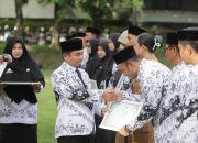 Upacara HUT PGRI ke-80 dan Hari Guru Nasional 2025, Wali Kota Tasming Hamid Sampaikan Pesan Inspiratif