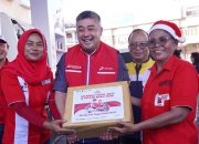 Pertamina Patra Niaga Sulawesi Hadirkan Santa Claus di SPBU Pertamina Manado, Pelanggan Rasakan Natal yang Berbeda