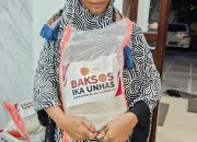 Tim Berkah Ramadhan IKA Unhas Bekerja Siang Malam Distribusi Beras ke Warga