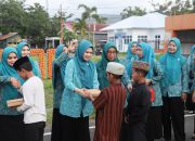 Tim Penggerak PKK Parepare Turun ke Jalan, Andi Arfiah Tasming Pimpin Aksi Berbagi Takjil di Empat Titik Strategis