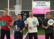 Bupati Pinrang Resmikan Lapangan Padel Royal Metro Sky, Wali Kota Parepare Tasming Hamid dan Kapolres Turut Menjajal