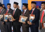 Kadisdikbud Pinrang Raih Penghargaan Pelayanan Terbaik pada HUT ke-66, Tegaskan Komitmen Peningkatan Layanan Publik
