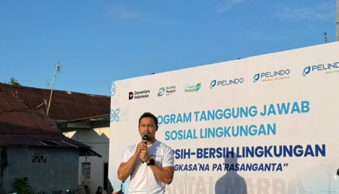 Pelindo Grup Wilayah Kerja Makassar dan Pemkot Makassar Gelar Aksi Bersih di Pantai Marbo 