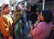 Korban Kebakaran Sumur Jodoh Apresiasi Kehadiran Tasming Hamid: Perhatian yang Sangat Berarti di Tengah Musibah