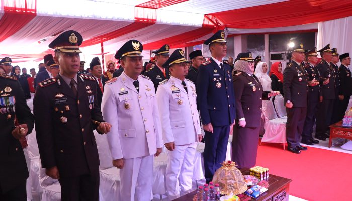 HUT ke-81 RI di Parepare Berlangsung Khidmat, Tasming Hamid Pimpin Upacara di Lapangan Andi Makkasau